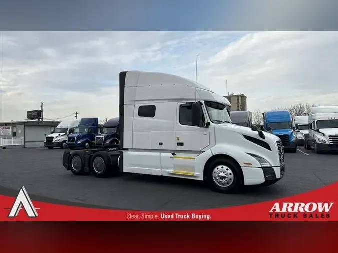 2021 VOLVO VNL740