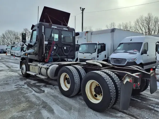 2019 FREIGHTLINER/MERCEDES CASCADIA 125