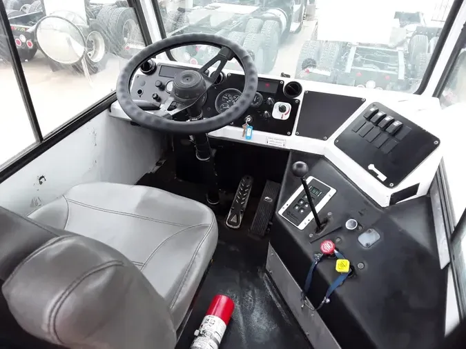 2015 CAPACITY OF TEXAS,INC. SABRE 5 4X2