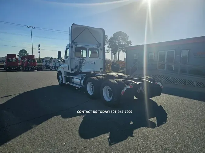 2019 FREIGHTLINER/MERCEDES CASCADIA 125