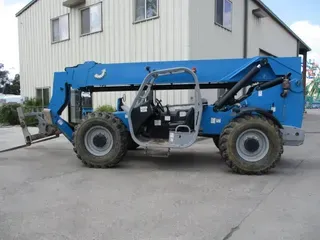 2011 Genie GTH-1056