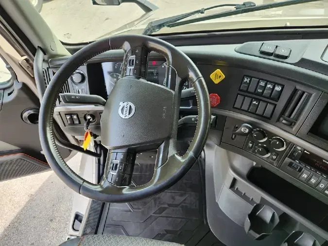 2022 VOLVO VNL64T7604fd93bf9846c10c8072825ff85447c6e
