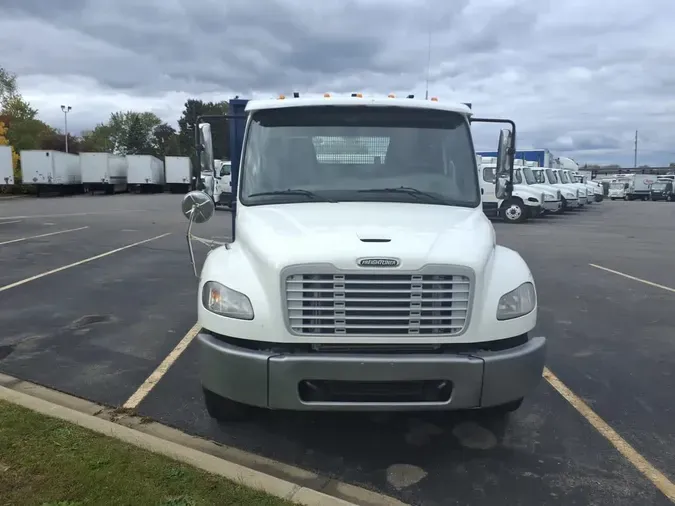 2015 FREIGHTLINER/MERCEDES M2 106