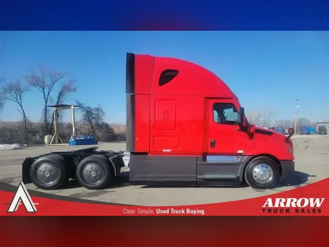 2021 FREIGHTLINER CA126