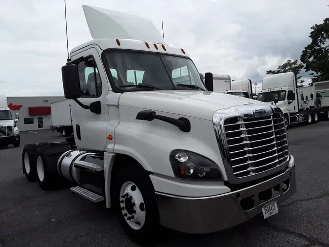 2017 FREIGHTLINER/MERCEDES CASCADIA 125