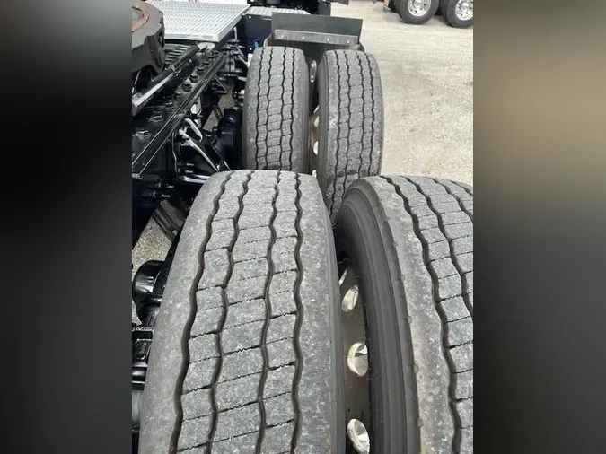 2023 Peterbilt 579