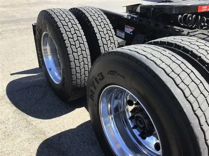 2022 FREIGHTLINER CA126