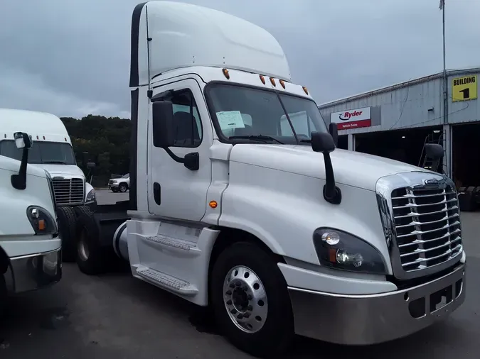 2016 FREIGHTLINER/MERCEDES CASCADIA 125