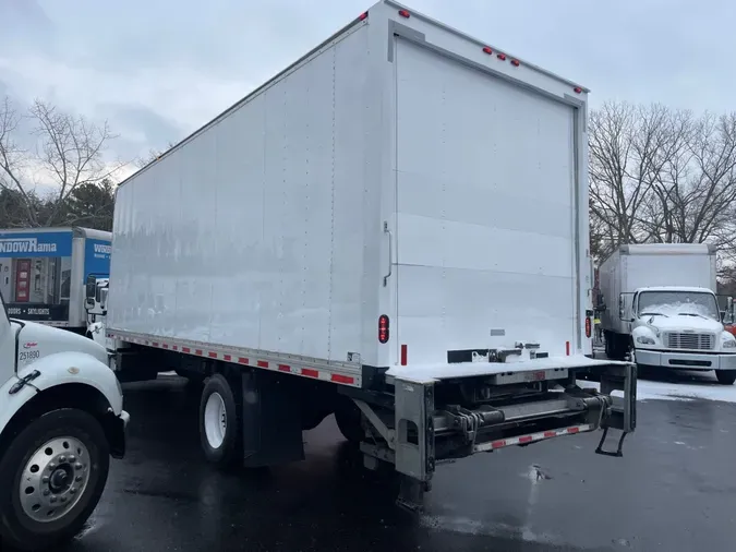 2018 FREIGHTLINER/MERCEDES M2 106