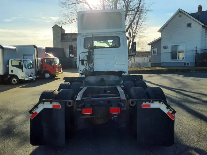 2019 NAVISTAR INTERNATIONAL LT625 DAYCAB T/A