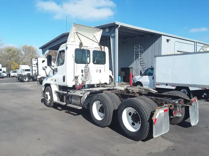 2018 FREIGHTLINER/MERCEDES CASCADIA 125