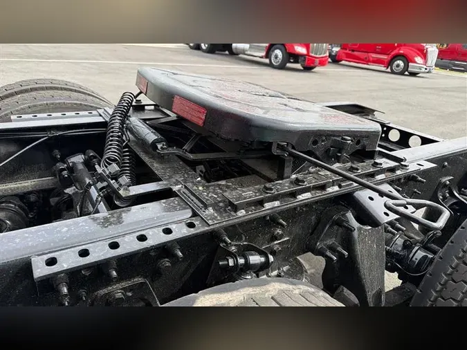 2023 INTERNATIONAL LT