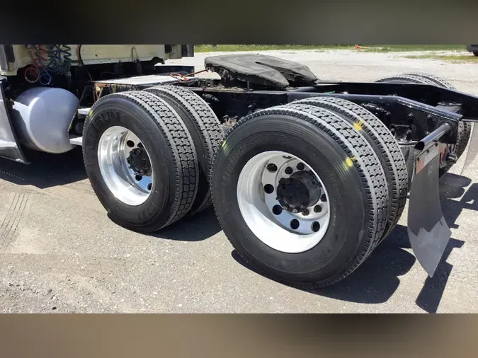2019 Freightliner Cascadia 125