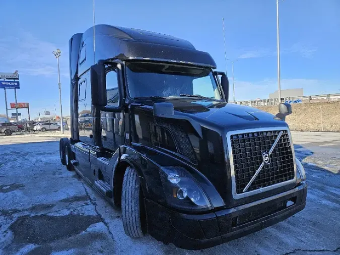 2018 VOLVO VNL780