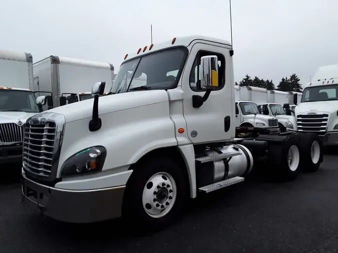 2020 FREIGHTLINER CASCADIA 1254ff3de6d5750086a962df07400acd20a