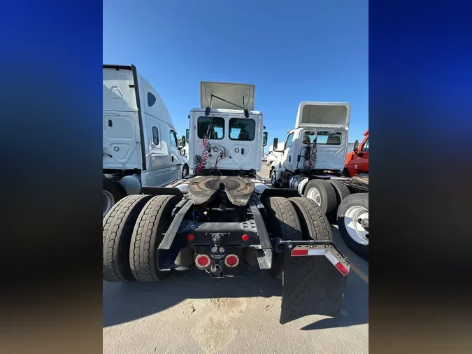 2020 FREIGHTLINER/MERCEDES NEW CASCADIA 116