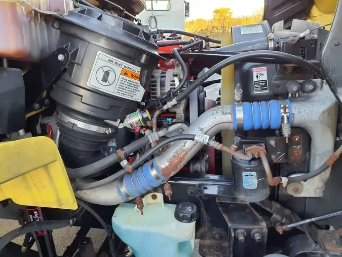 2017 FREIGHTLINER/MERCEDES M2 106