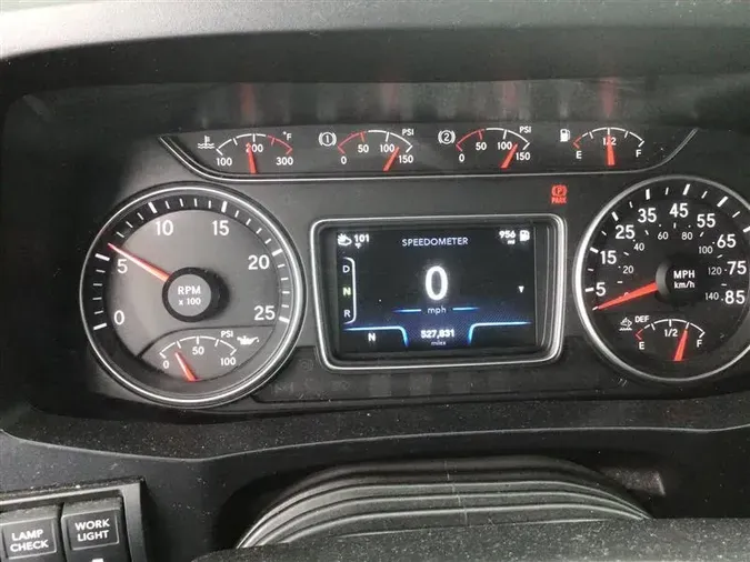 2022 INTERNATIONAL LT625