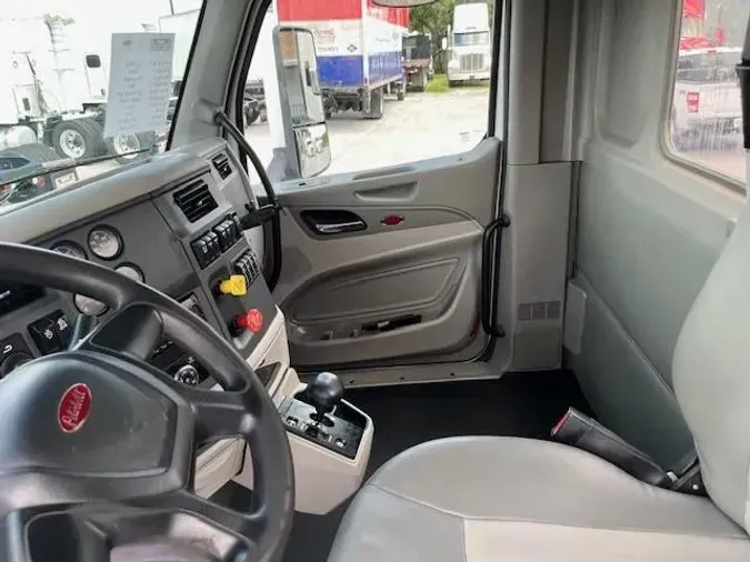 2020 Peterbilt 567