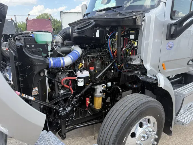 2021 Peterbilt 567