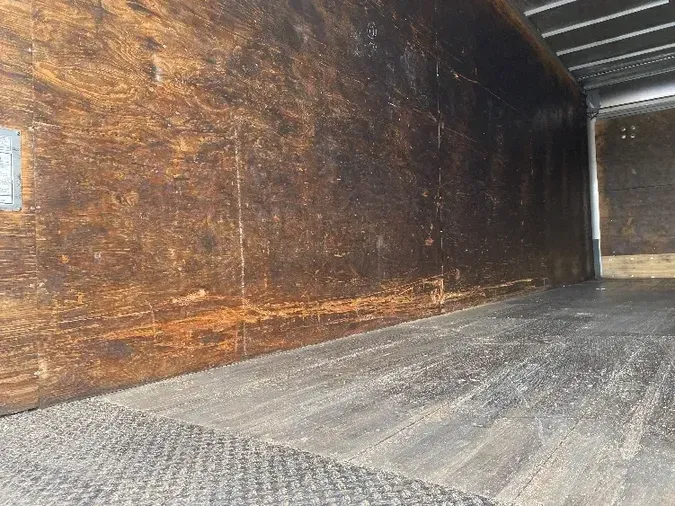 2015 FREIGHTLINER M2