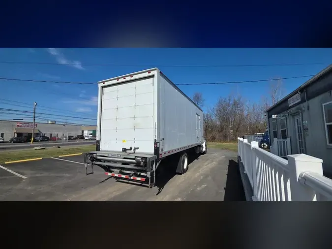 2019 FREIGHTLINER/MERCEDES M2 106