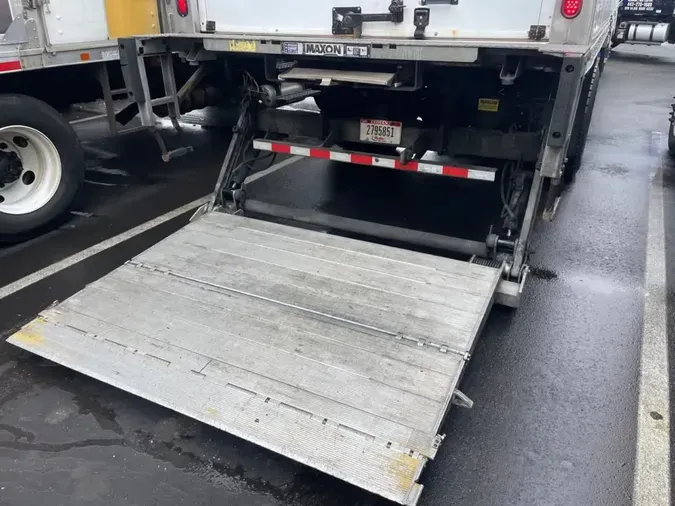 2019 FREIGHTLINER/MERCEDES M2 106