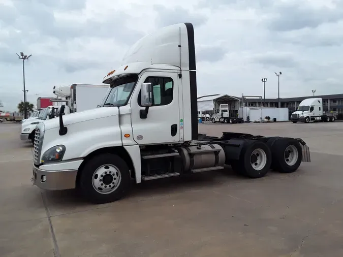 2018 FREIGHTLINER/MERCEDES CASCADIA 125500fdafe8341ca5db22be85a674dc59a