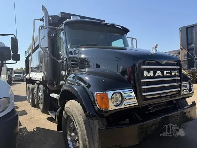 2006 MACK GRANITE CV713