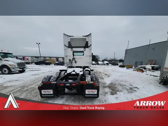 2018 VOLVO VNL300