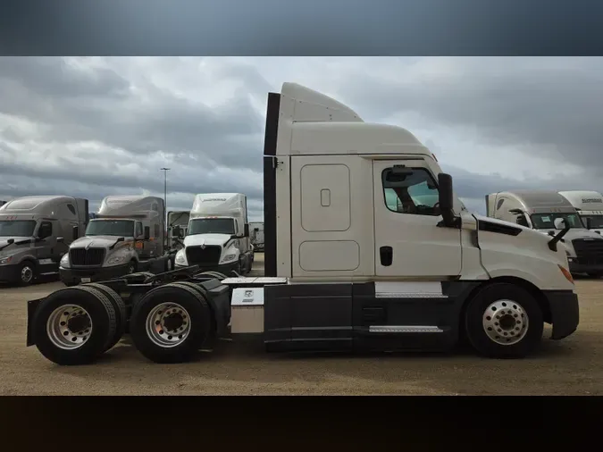 2022 Freightliner Cascadia 126