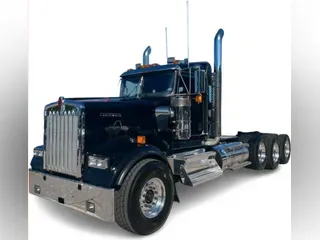 2026 Kenworth W900L