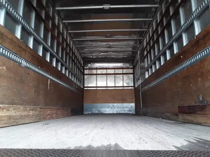 2016 FREIGHTLINER M2 106