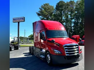 2020 Freightliner Cascadia 126