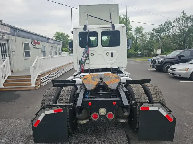 2019 FREIGHTLINER CASCADIA 113