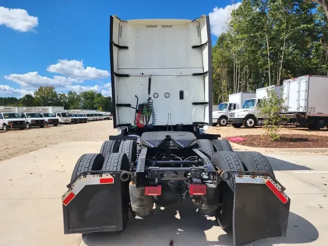 2020 NAVISTAR INTERNATIONAL LT625 SLPR CAB