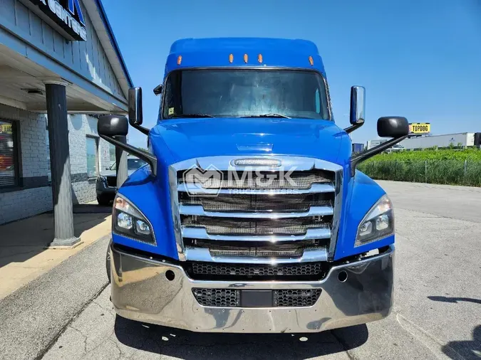 2020 FREIGHTLINER Cascadia 126