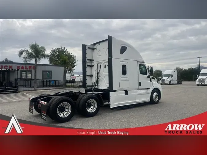 2020 FREIGHTLINER CA126