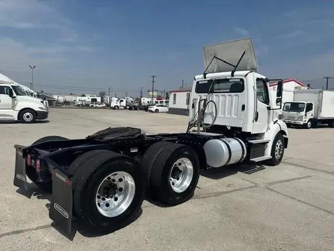 2023 Freightliner Business Class M2 112