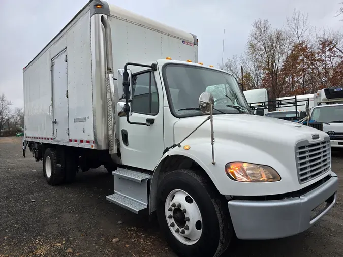 2016 FREIGHTLINER/MERCEDES M2 106