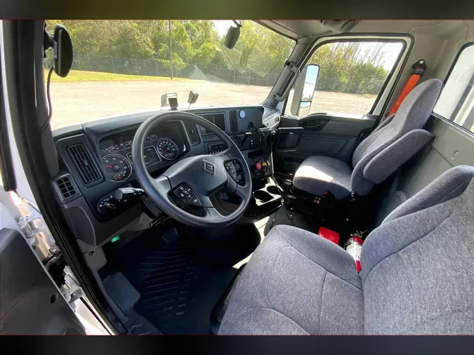 2025 INT LT625 6X4
