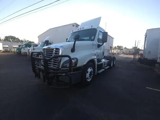 2019 FREIGHTLINER/MERCEDES CASCADIA 125502b61a168aee054097534e24e60c417