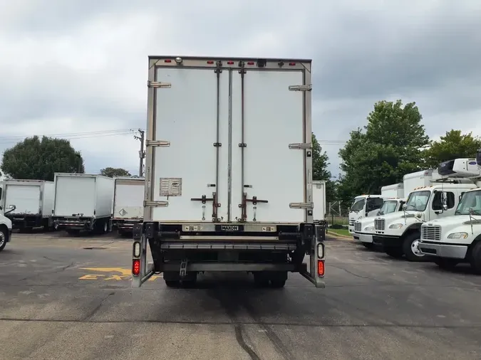 2016 FREIGHTLINER M2 106