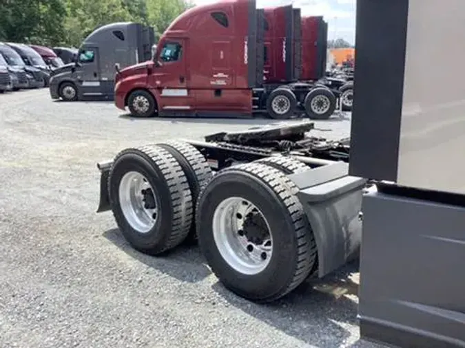 2023 Freightliner Cascadia