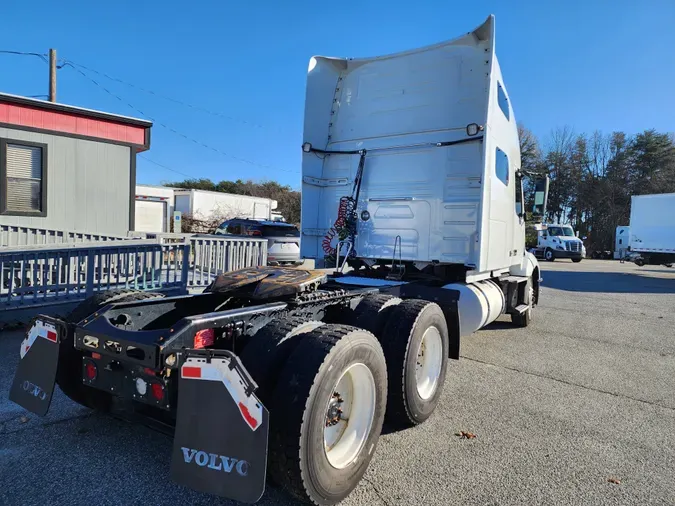 2019 VOLVO VNL64T-760