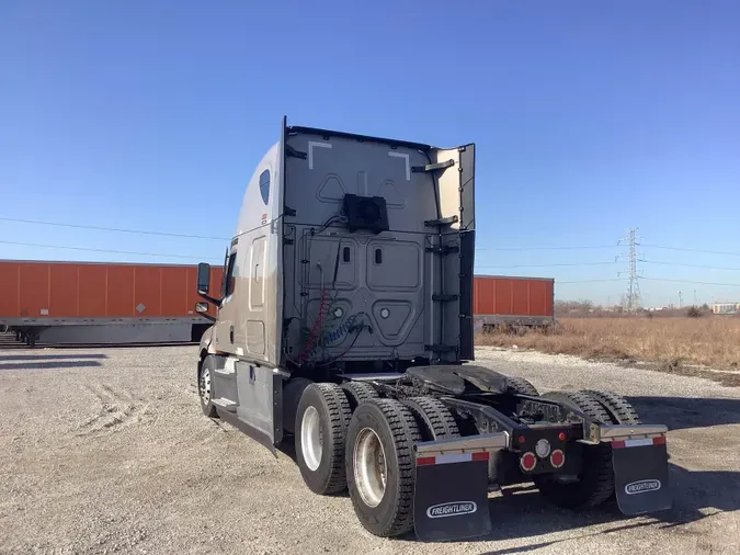 2021 Freightliner Cascadia