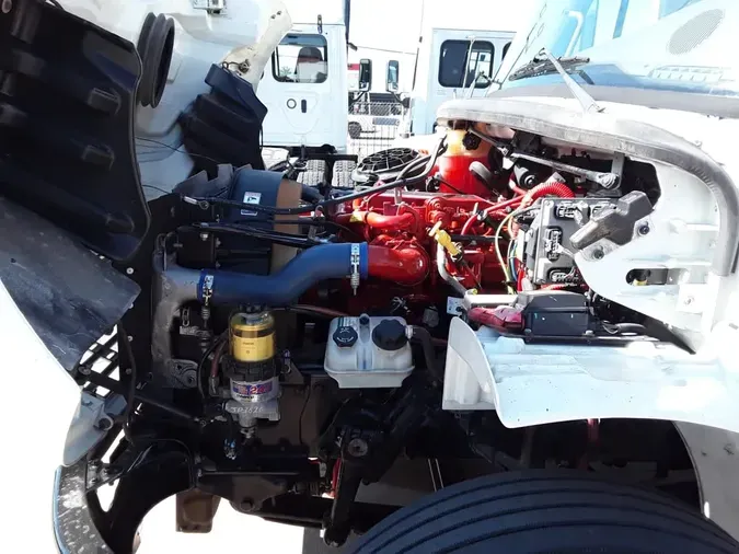 2018 FREIGHTLINER M2 106
