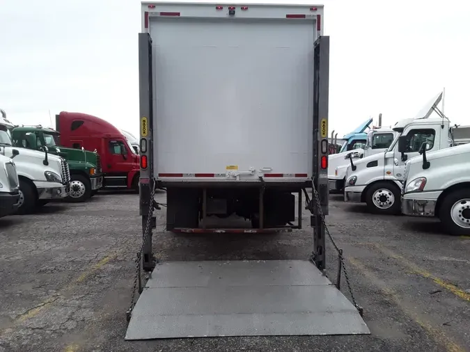 2019 FREIGHTLINER M2 106