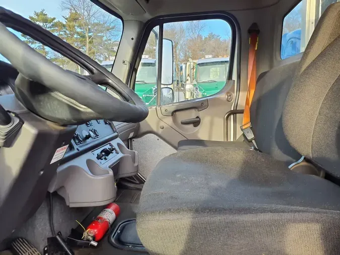 2020 FREIGHTLINER/MERCEDES M2 1065036417b09e389c676b39832ba001971