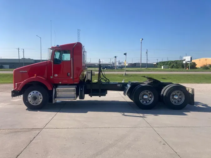 2020 Kenworth T800